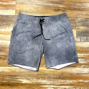 Lululemon Men’s Current State Board Short Large Gray Excellent Condition